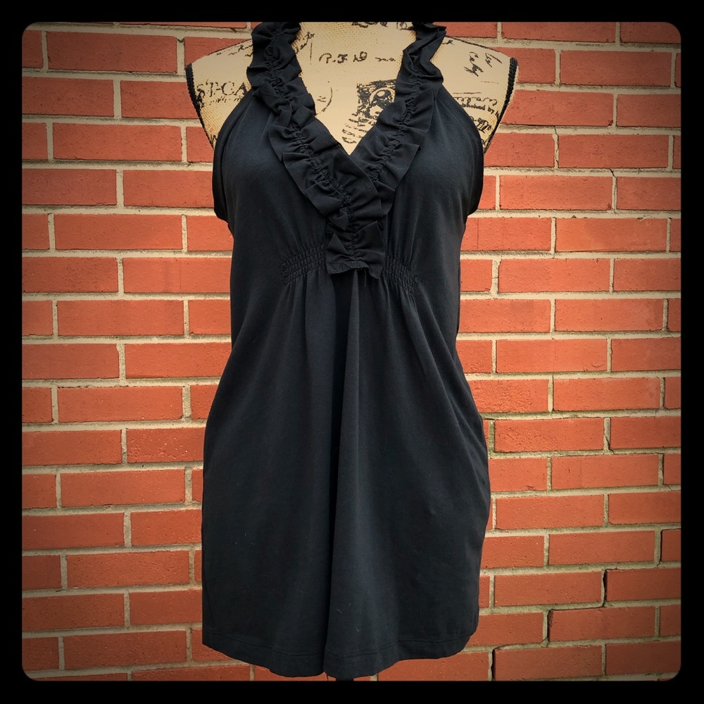 Theory Black Ruffle Tank Large EUC